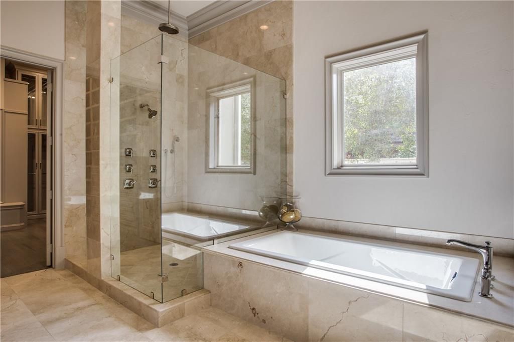 Madison Avenue House Plan - Master Bathroom