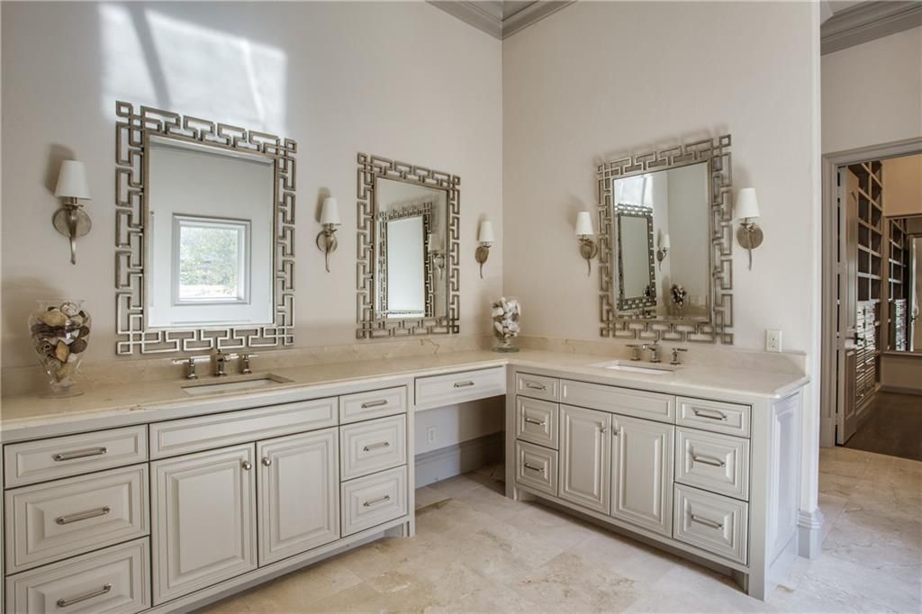 Madison Avenue House Plan - Master Bathroom
