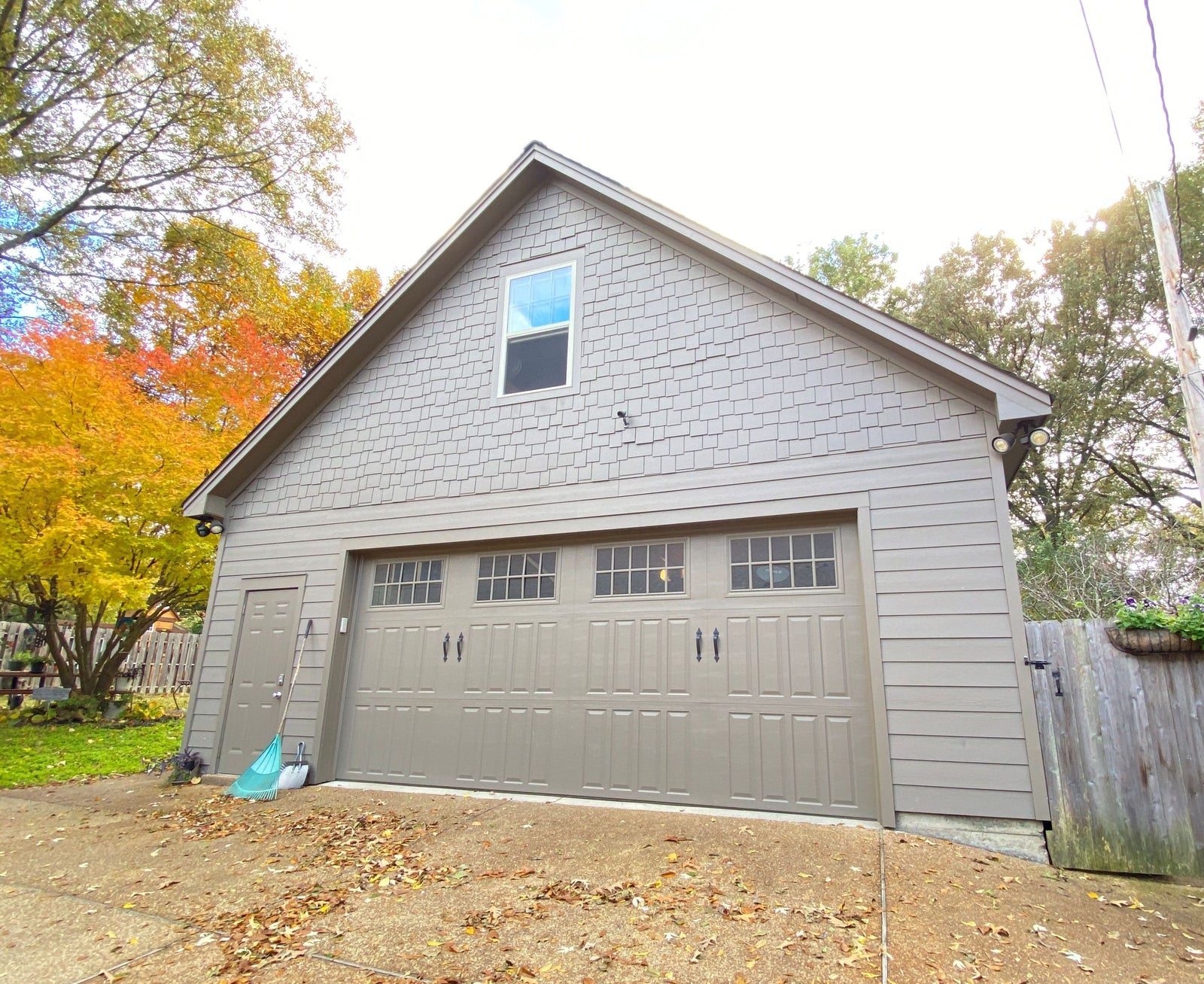 L7808-A Classic Garage | Providence Garage Exterior