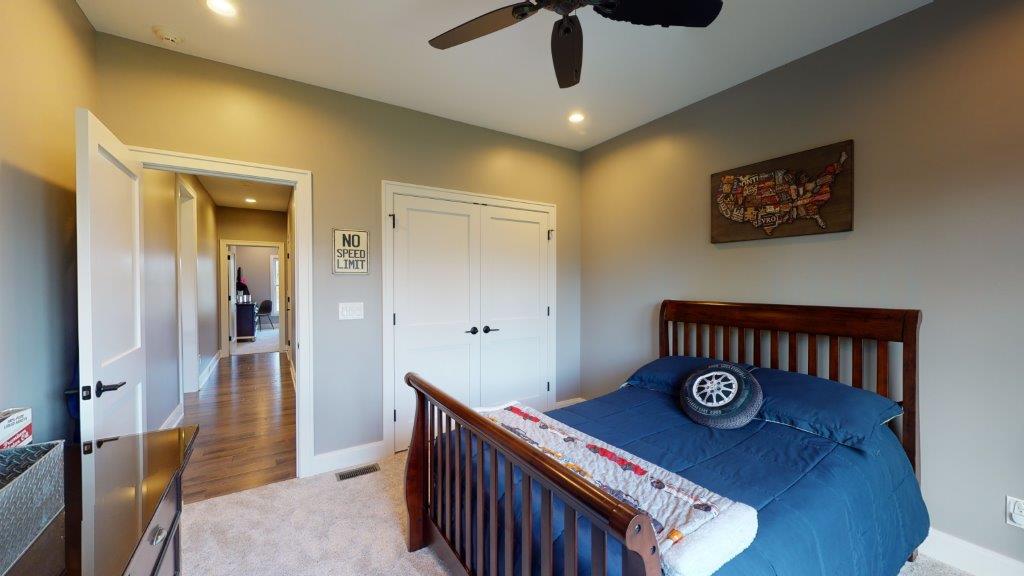 Stylish Craftsman Home with 3 Bedrooms and Basement Foundation