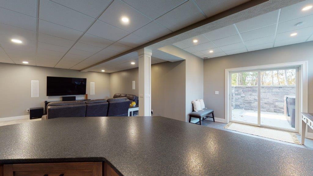 Stylish Craftsman Home with 3 Bedrooms and Basement Foundation