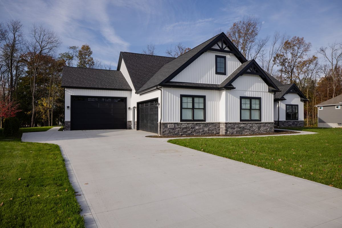 Stylish Craftsman Home with 3 Bedrooms and Basement Foundation