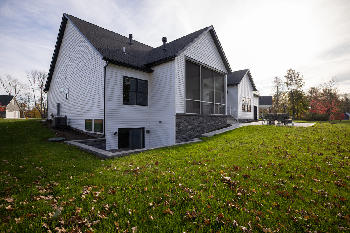 Stylish Craftsman Home with 3 Bedrooms and Basement Foundation