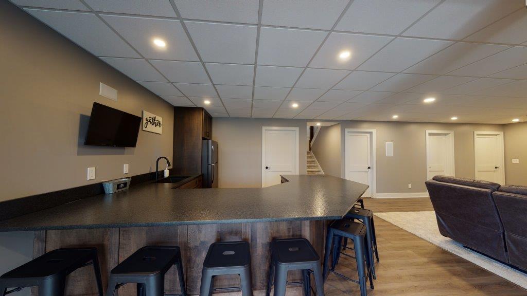 Stylish Craftsman Home with 3 Bedrooms and Basement Foundation