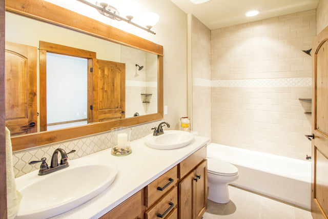 I7966-A Craftsman Ranch House Bathroom, 3 Bedrooms, 2.5 Bathrooms | The Hudson 3655 