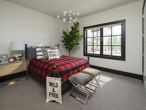 Luxurious 6 Bedroom Home with Spacious Living Areas