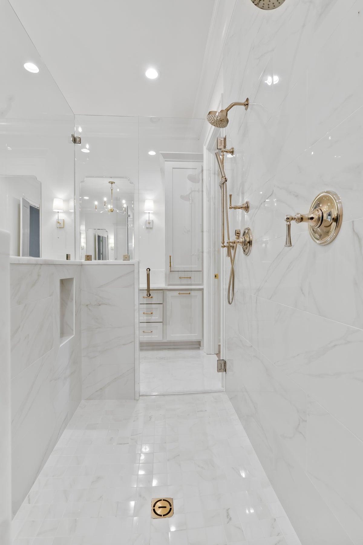 C653-A Acadian House, 4 Bed, 3.5 Bath | Royal Oaks House Plan Interior-4