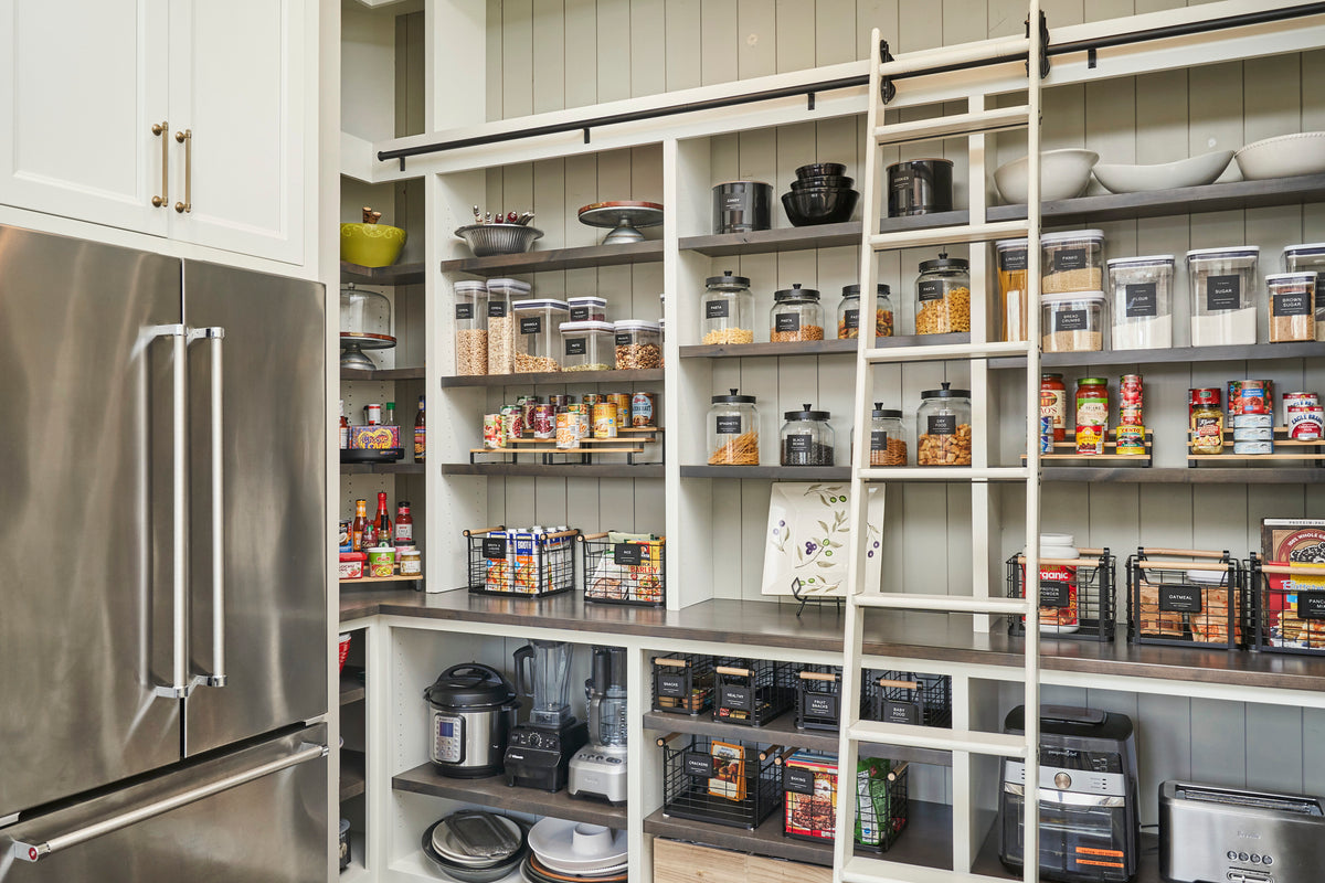 Luxury 4,127 Sq Ft Retreat with Walkout Basement and 4-Car Garage