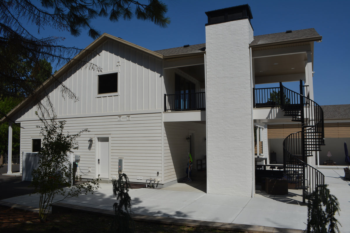 AO7992-A Carriage House, 1 Bedroom, 2.5 Bathrooms | Cummings Exterior-14