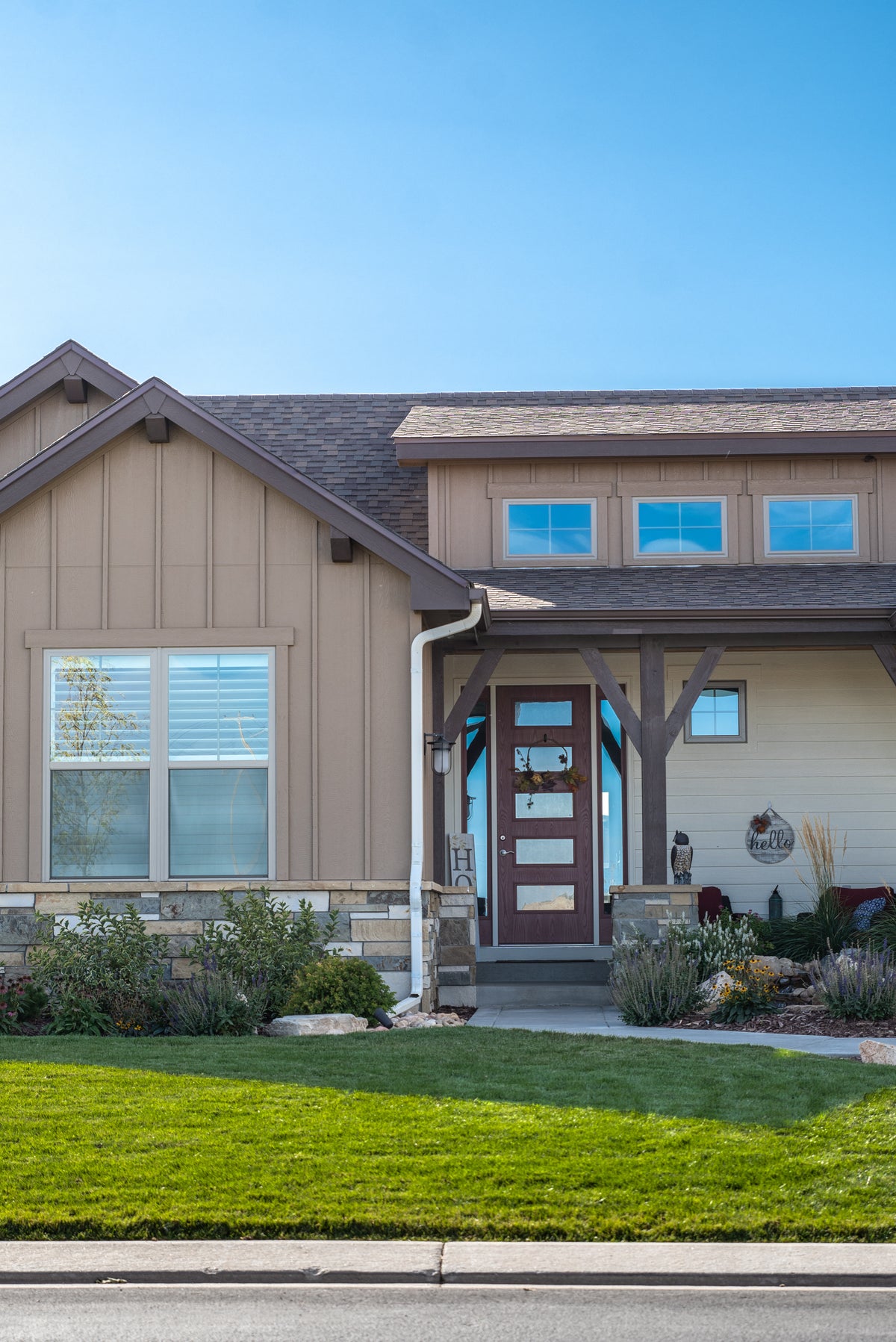 I7967-A Craftsman Mountain House, 3 Bedrooms, 2.5 Bathrooms | The Lancaster 3660 Exterior-3
