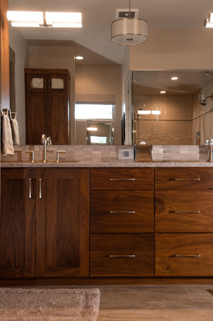 I7392-A The Mayer House Master Bathroom