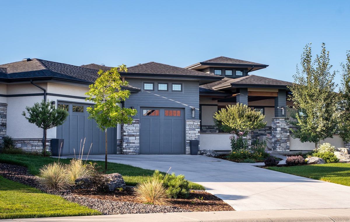 I7392-A The Mayer House Exterior-1