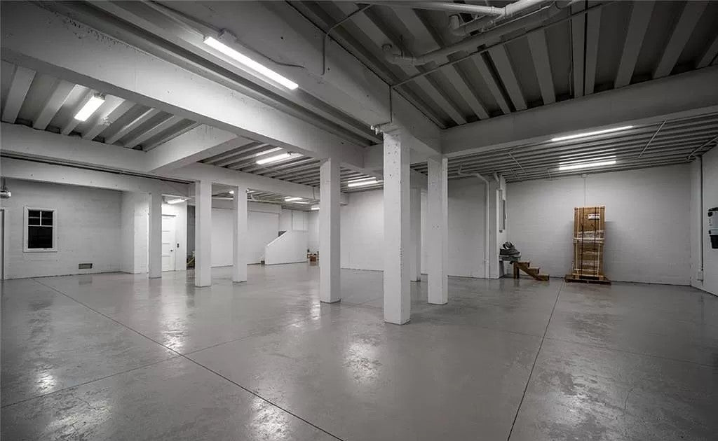 Luxury 4-Bedroom Home with Elevator, Dual Master Suites, and Lanai