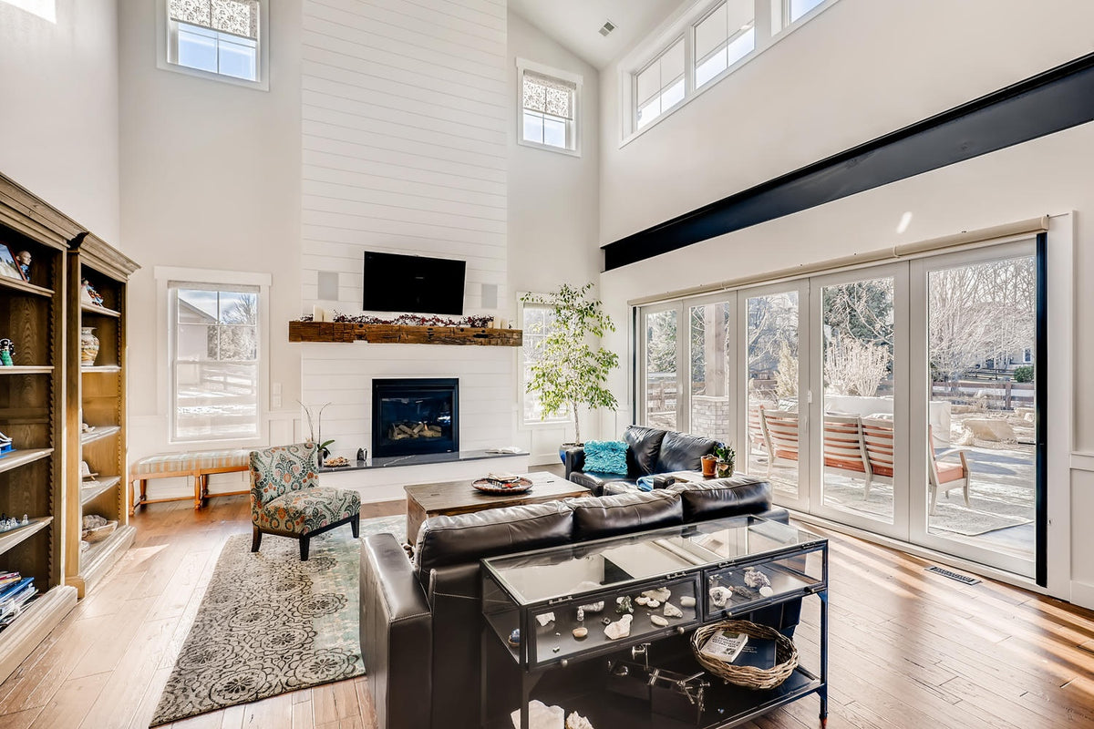 I7384-A The Angel Rock House Great Room