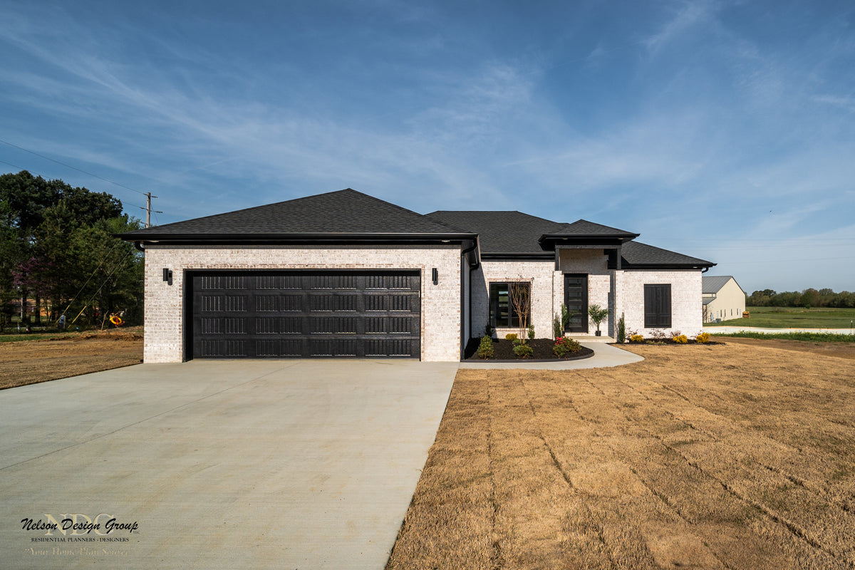 Charming 1,649 sq ft Ranch with Flex Room and Fireplace