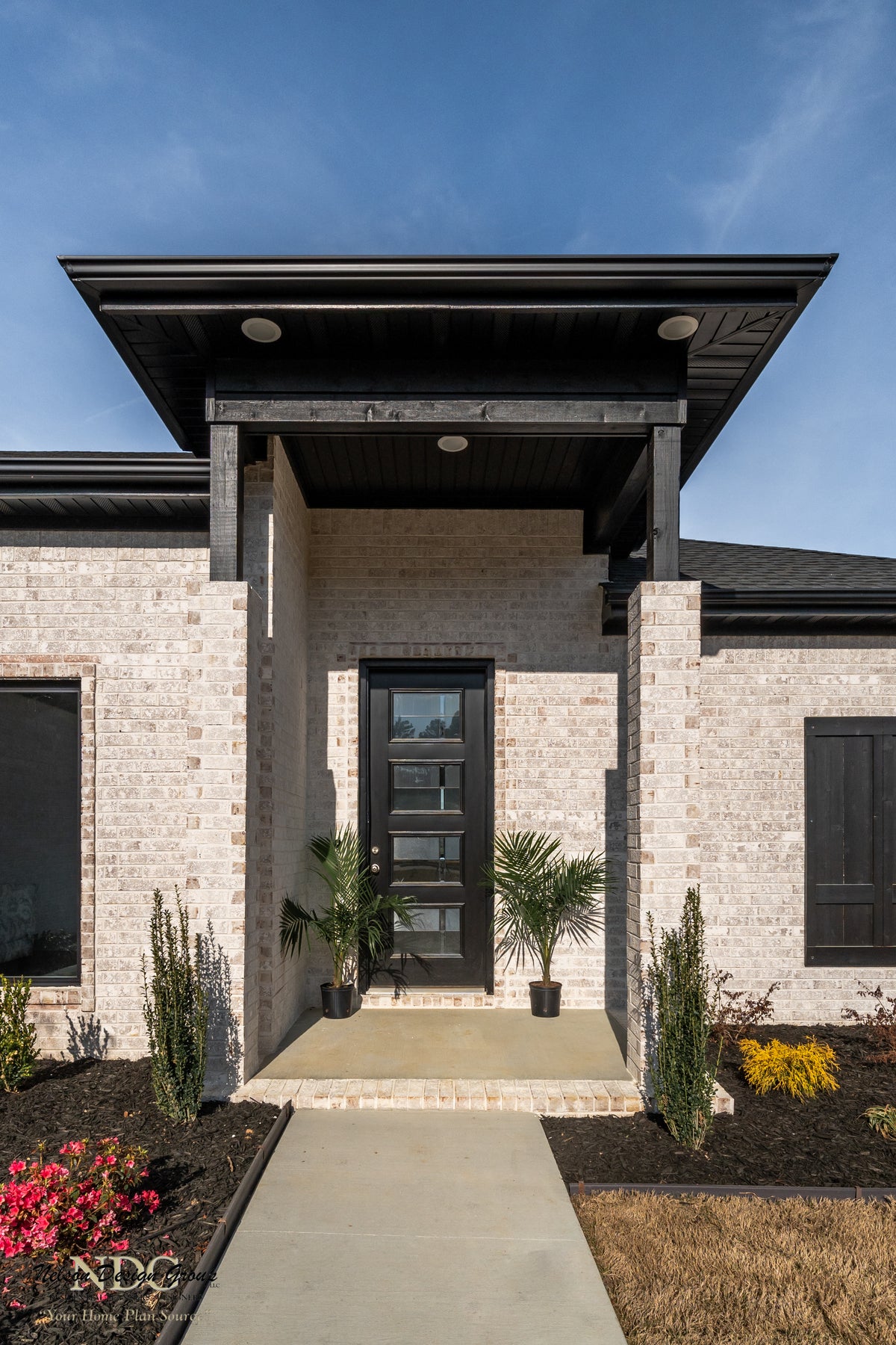 Charming 1,649 sq ft Ranch with Flex Room and Fireplace