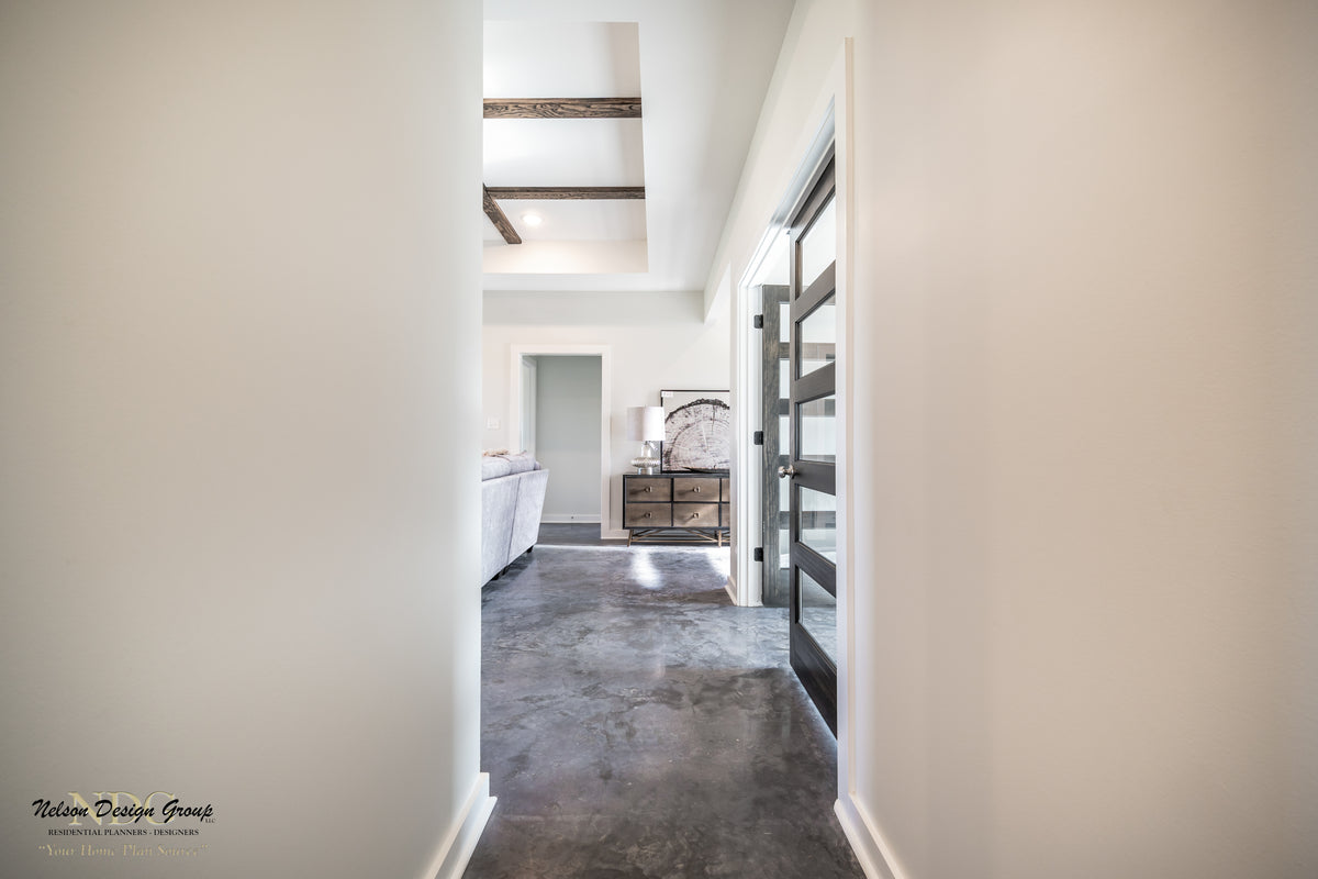 Charming 1,649 sq ft Ranch with Flex Room and Fireplace