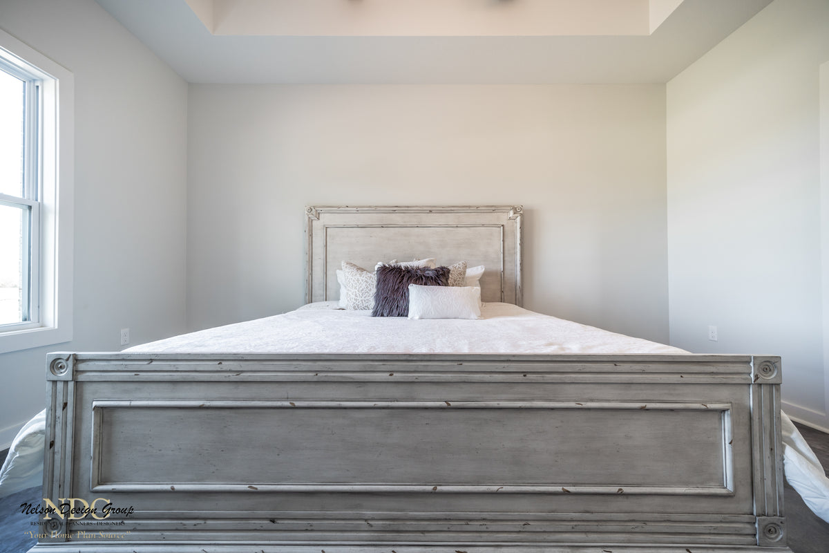 Charming 1,649 sq ft Ranch with Flex Room and Fireplace