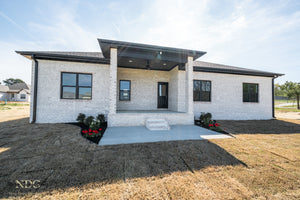 Charming 1,649 sq ft Ranch with Flex Room and Fireplace