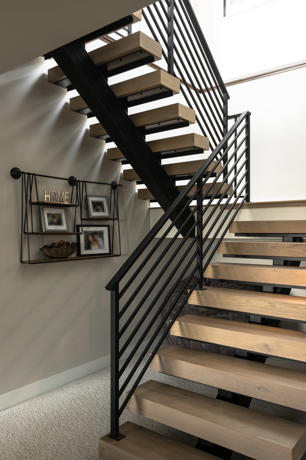 I7969-A Contemporary Mountain House Stairs, 3 Bedrooms, 2.5 Bathrooms | The Pelton Creek 3560 