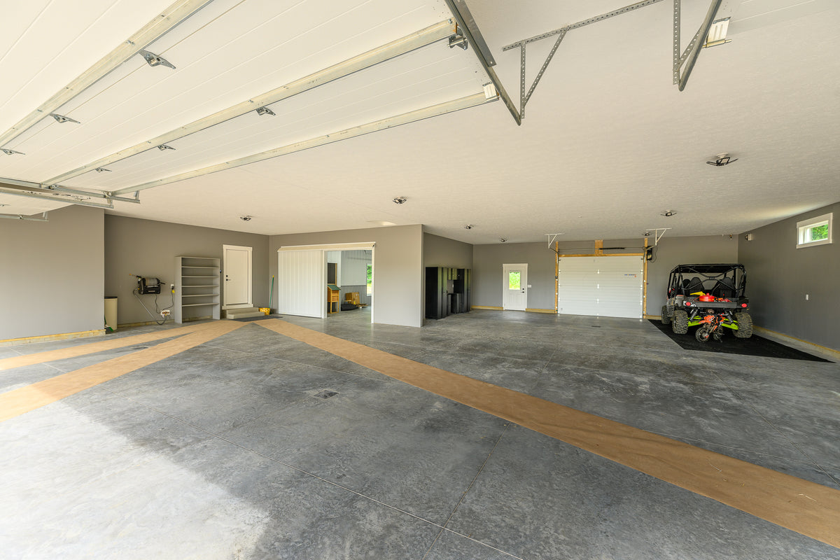 AJ7700-A Modern Farmhouse Garage, 3 Bedrooms, 2.5 Bathrooms | Plan 1044 