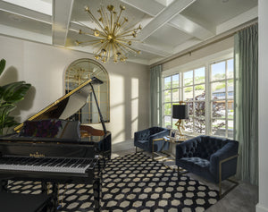 Luxurious 6 Bedroom Home with Spacious Living Areas