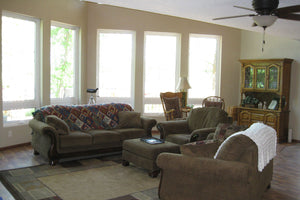 Rustic 3-Bedroom Log Home with Loft and Detached Garage