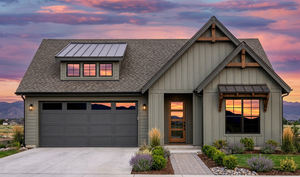 R7944-A Modern Farmhouse, 3 Bedrooms, 2 Bathrooms | SM165 Exterior