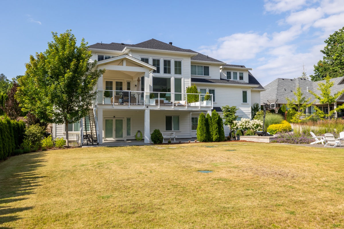 3,618 sq ft Craftsman Home with In-Law Suite &amp; Bonus Room