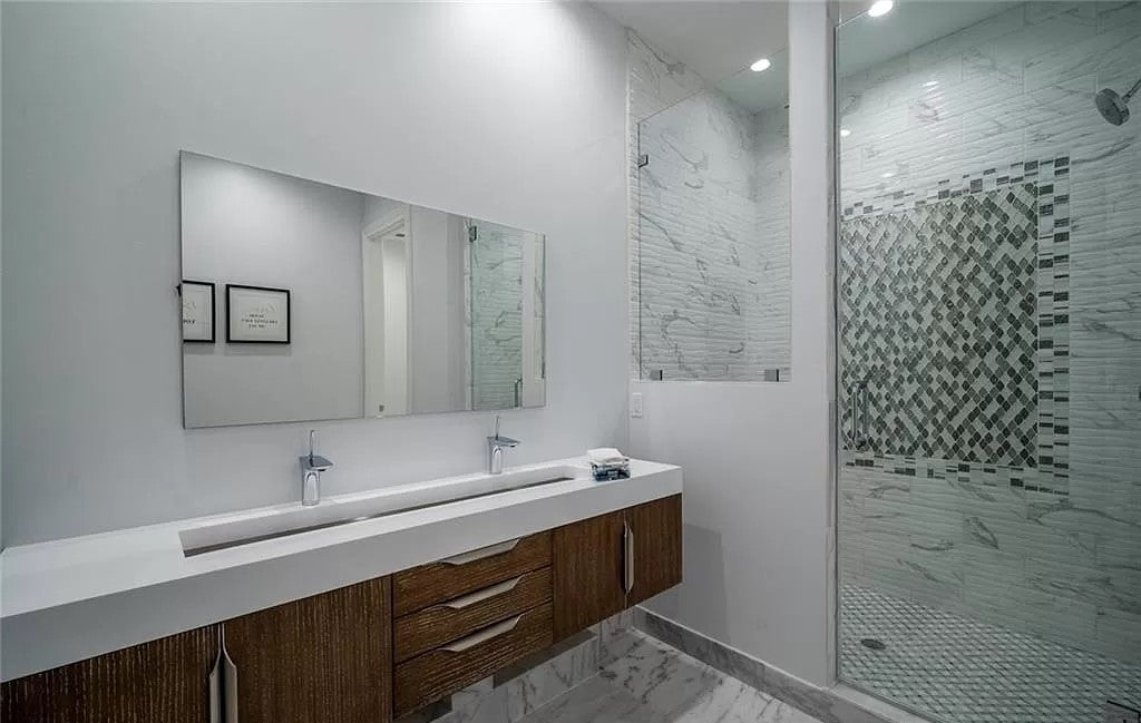 Luxury 4-Bedroom Home with Elevator, Dual Master Suites, and Lanai