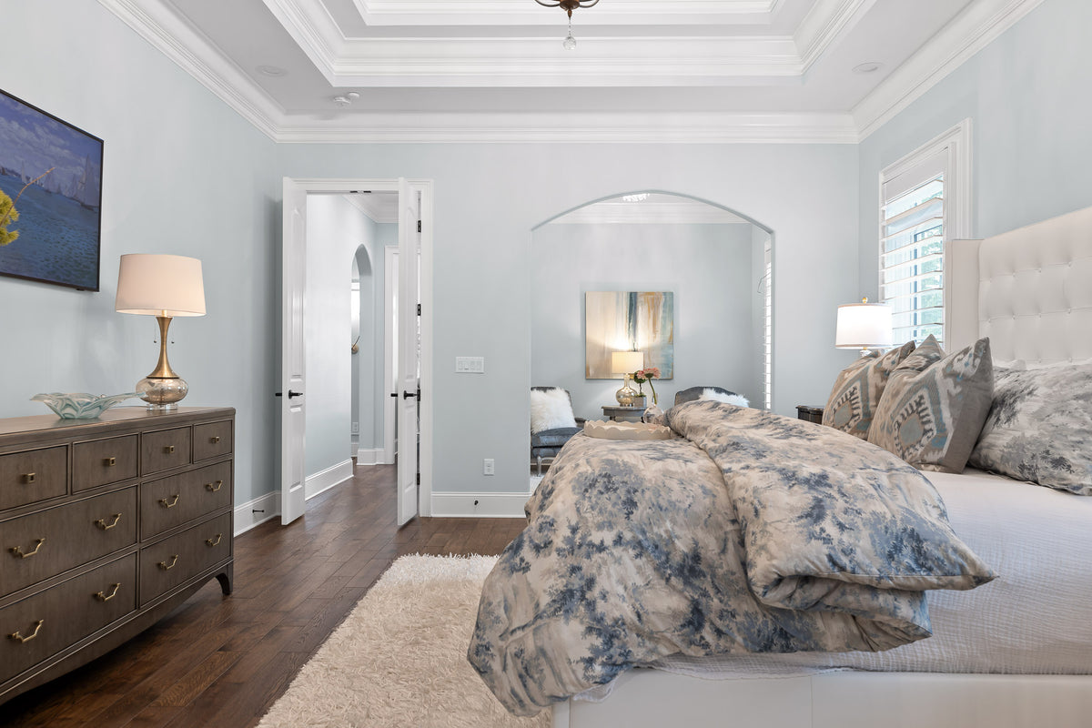 Luxury 4-Bedroom House Plan with Bonus Room and Sunroom