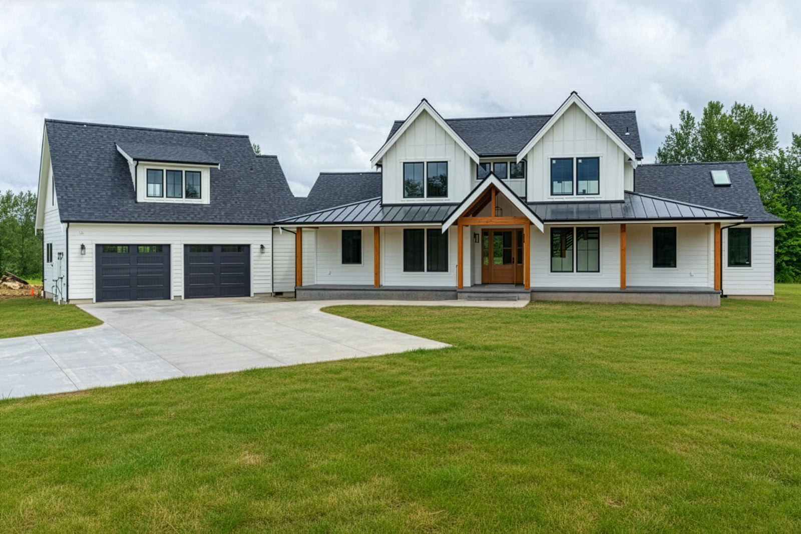 V5568-A_ Modern Farmhouse 3 Bedrooms, 3.5 Bathrooms