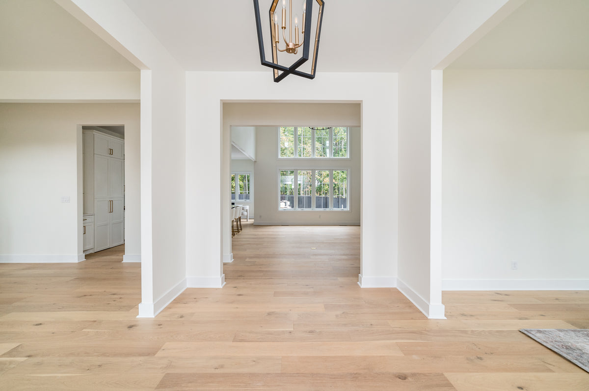 Elegant 5-Bedroom Home with Basement and Grand Living Spaces