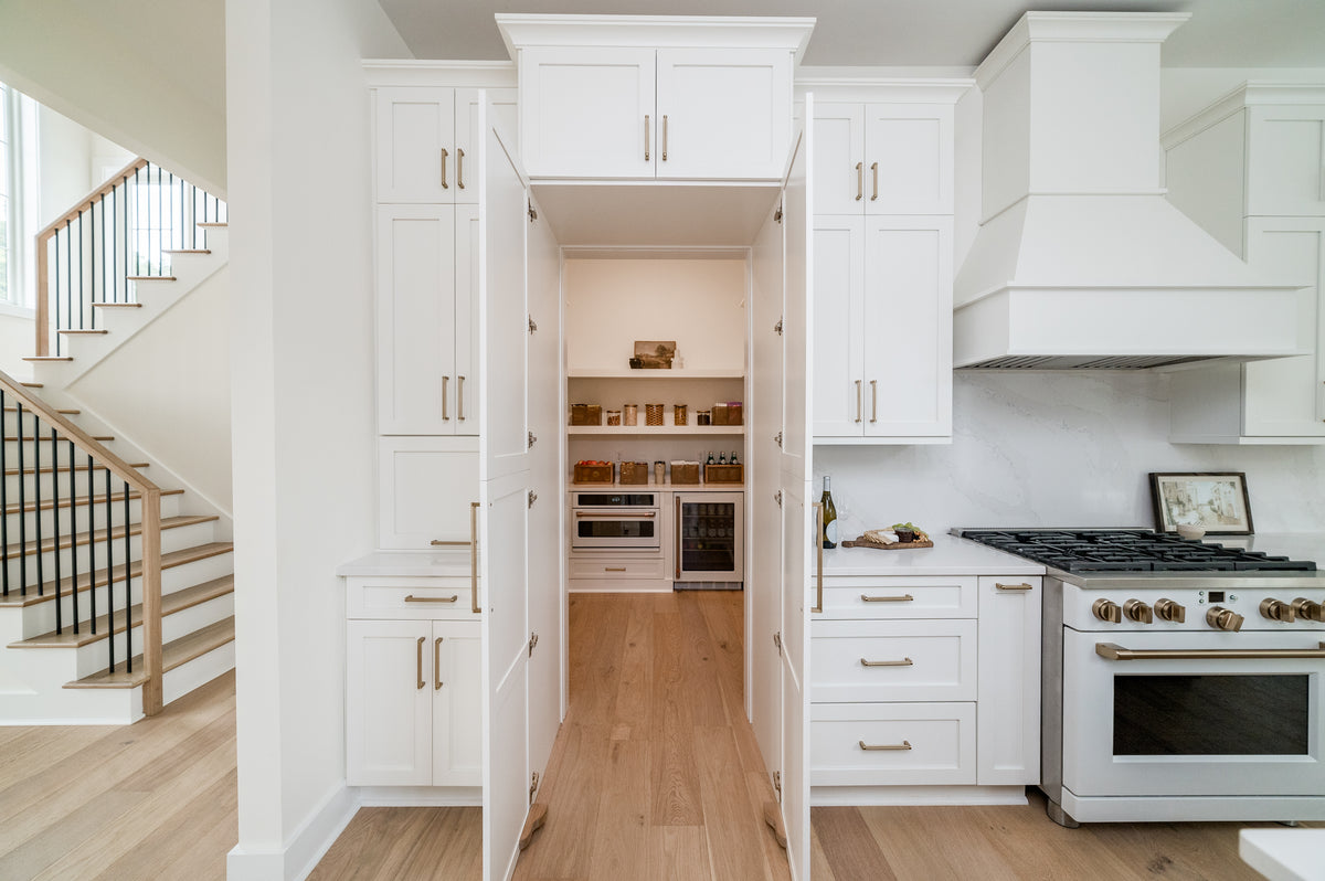 Elegant 5-Bedroom Home with Basement and Grand Living Spaces