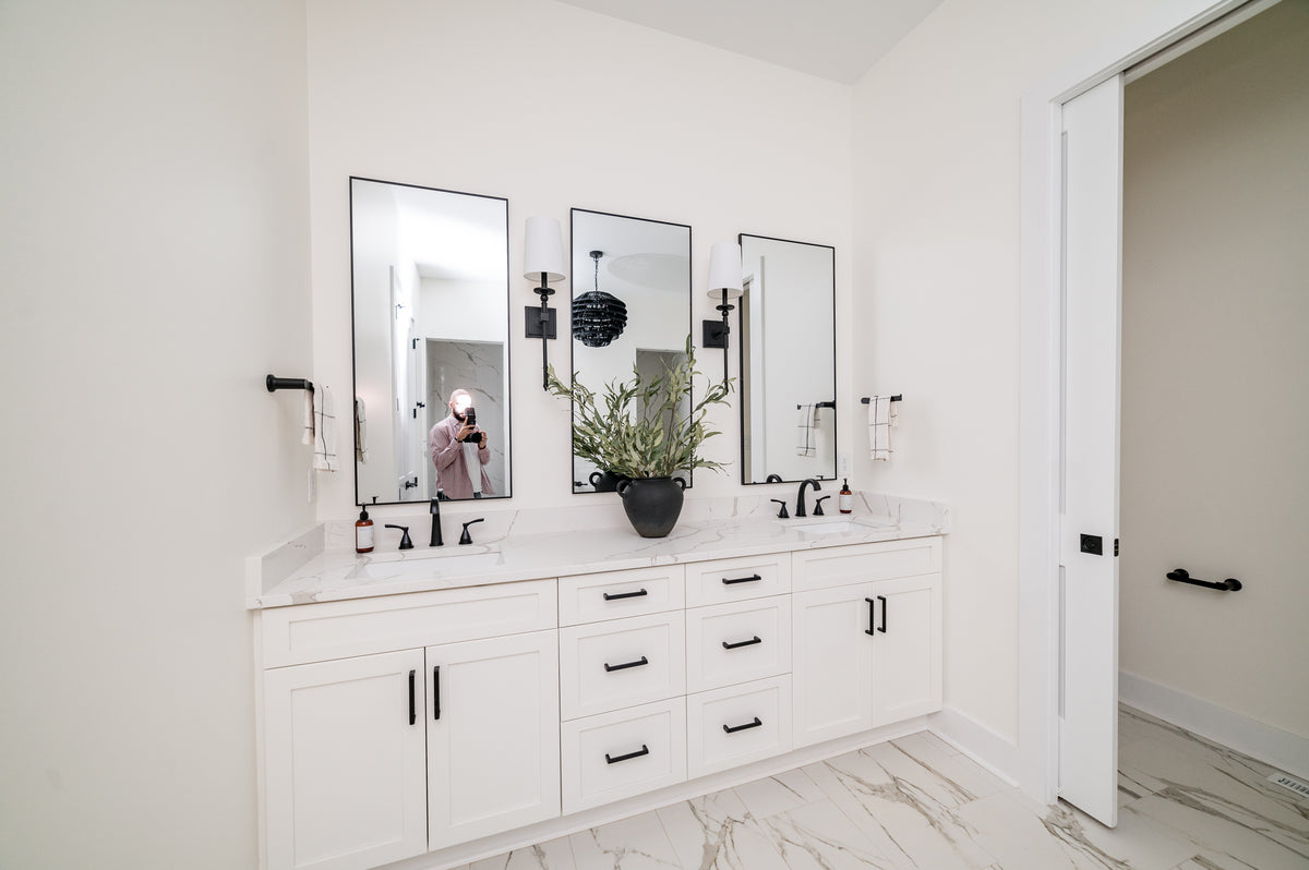 Elegant 5-Bedroom Home with Basement and Grand Living Spaces