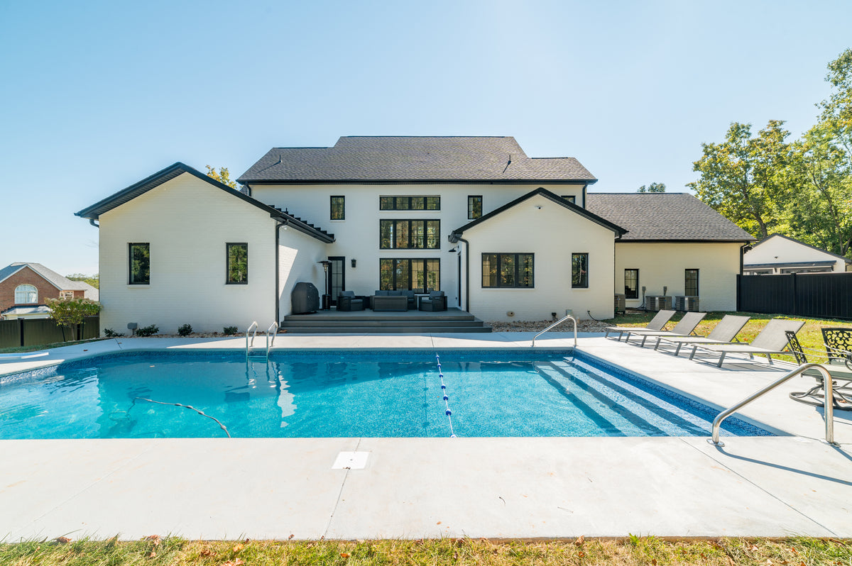 Elegant 5-Bedroom Home with Basement and Grand Living Spaces