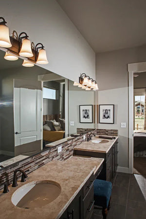 I7636-A Ranch House Master Bathroom, 3 Bedrooms, 2.5 Bathrooms | The Tawny Thrush House Plan