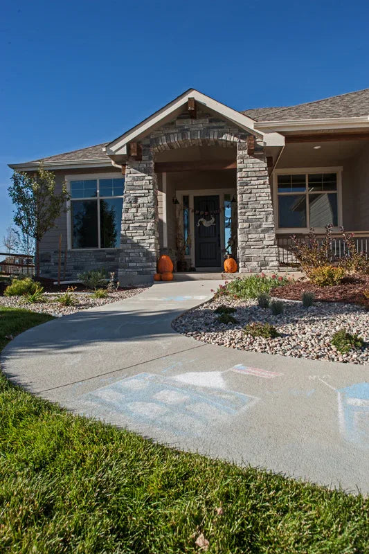 I7636-A Ranch House Front Porch, 3 Bedrooms, 2.5 Bathrooms | The Tawny Thrush House Plan