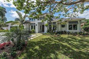 Elegant 4-Bedroom Home with Elevator, Wine Cellar, and Outdoor Kitchen