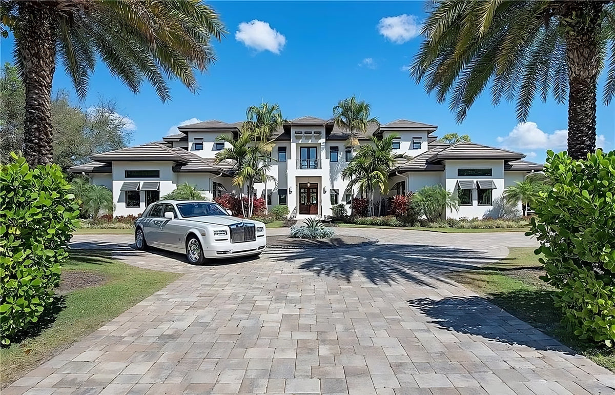 Grand 4-Bedroom Estate with Elevator, Outdoor Kitchen, and Vaulted Ceilings