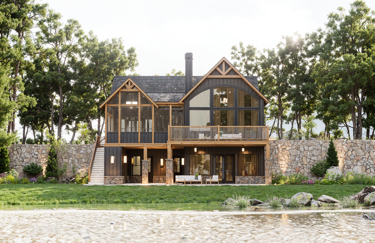 Spacious Family Home with Walkout Basement (2,832 sq ft)