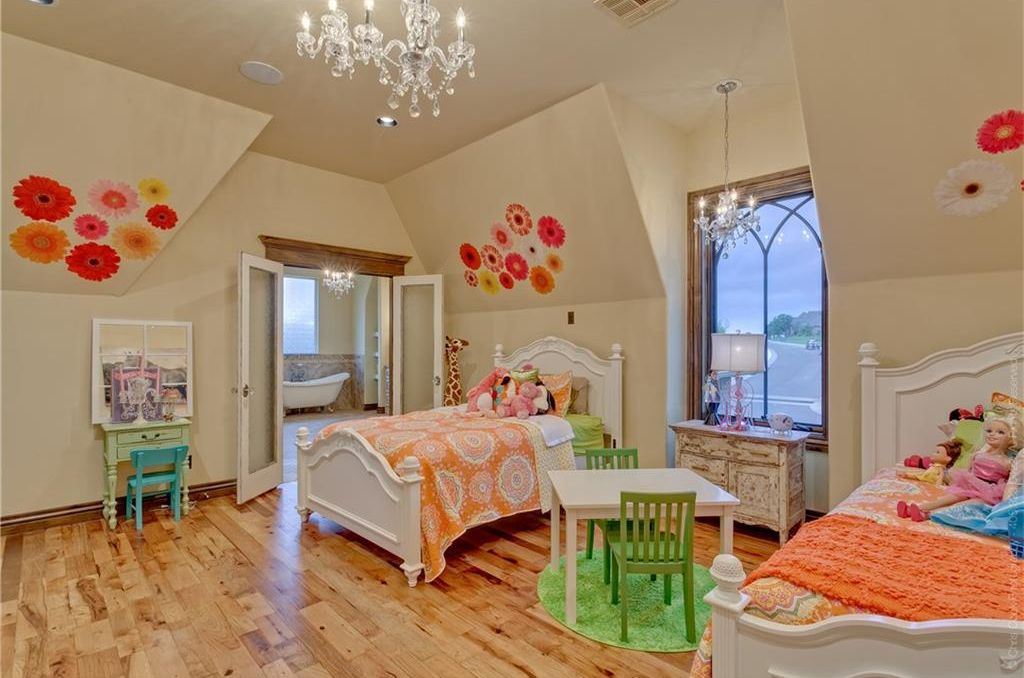 Abby Glen Castle House Plan  - Bedroom 2